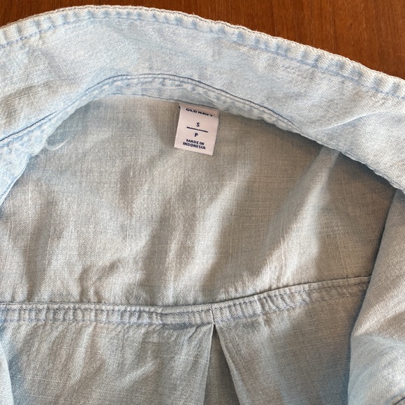 Old navy chambray cotton shirt dress. Excellent condition. Small. - Picture 6 of 6